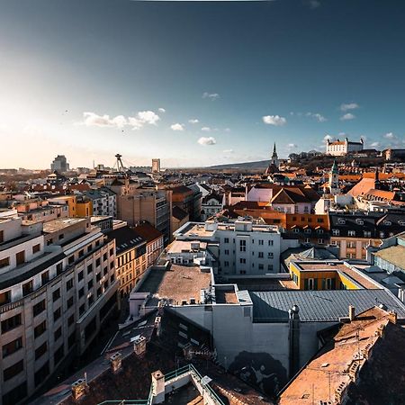 Top Floor Manderla Братислава Экстерьер фото